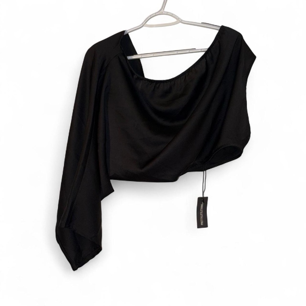 PrettyLittleThing Black Asymmetrical Top